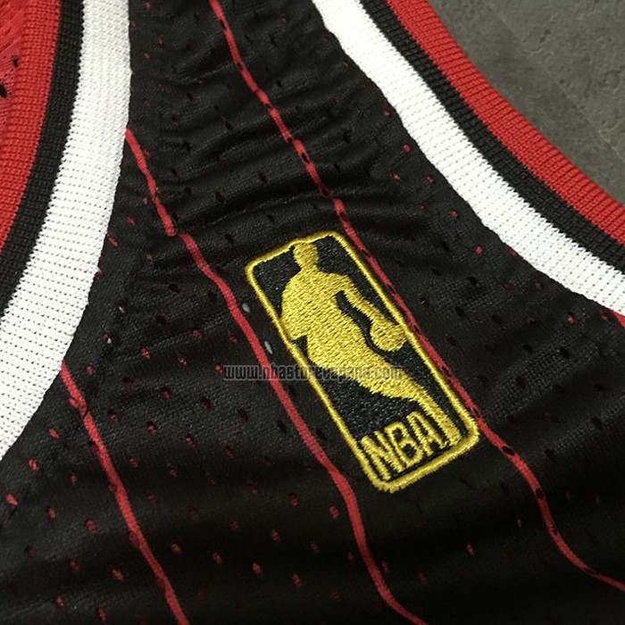 Camiseta Chicago Bulls Michael Jordan NO 23 Mitchell & Ness Negro